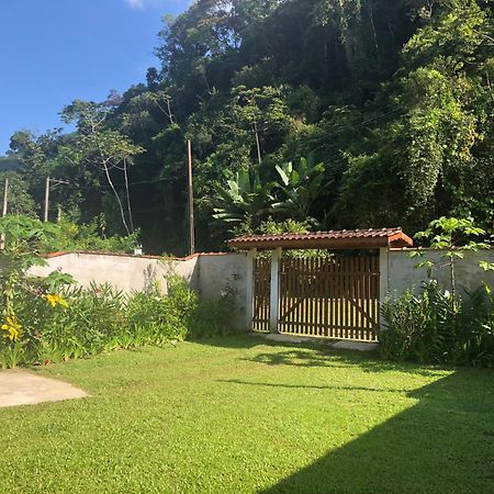 우바투바 Casa Ampla E Confortavel A 10 Minutos Praia Ubatumirim Cambuca 빌라 외부 사진