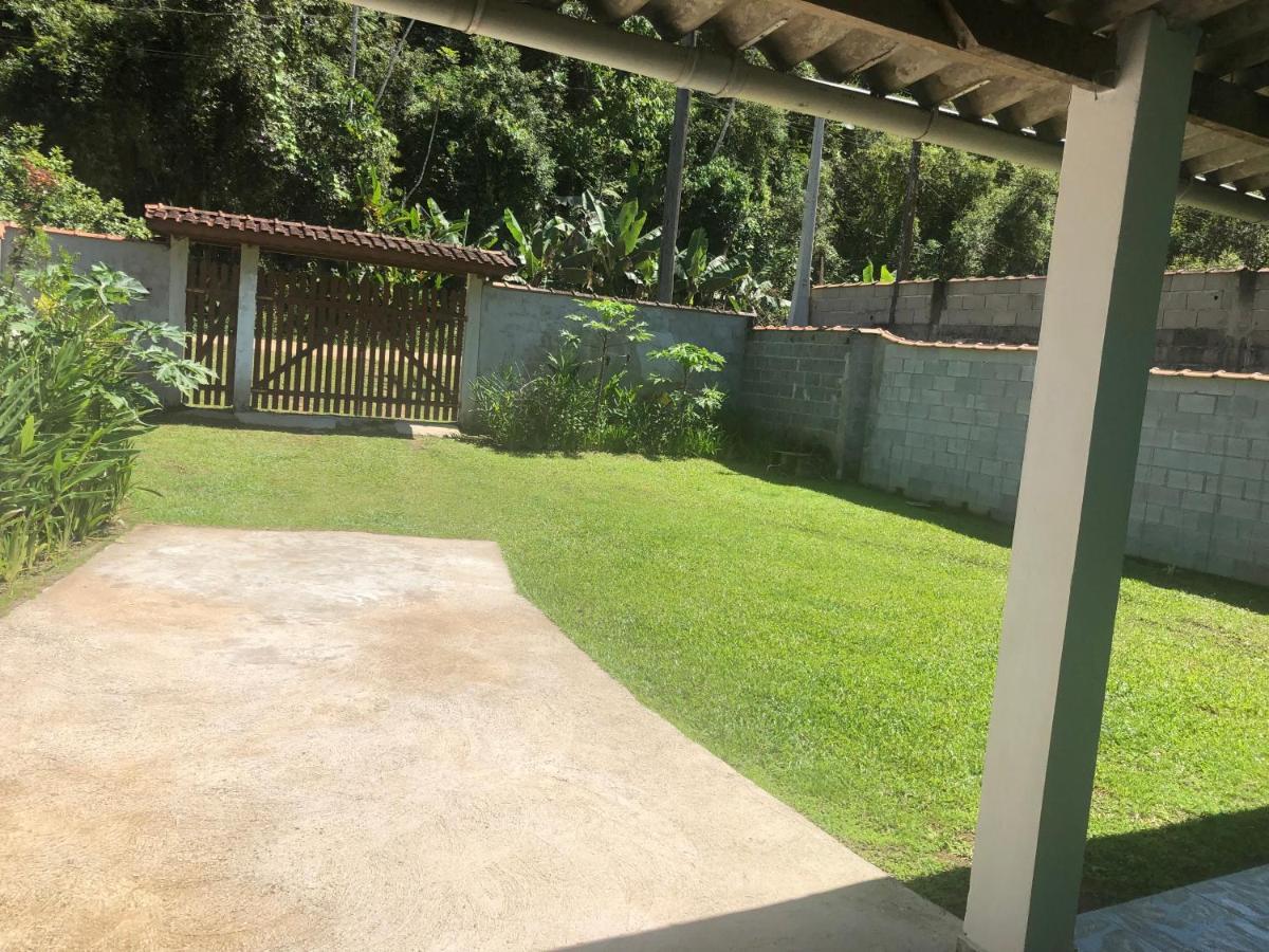 우바투바 Casa Ampla E Confortavel A 10 Minutos Praia Ubatumirim Cambuca 빌라 외부 사진